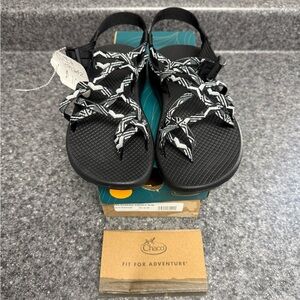 NWB Chaco Black/White ZX/2 Womens Classic Sport Sandals Adjustable Straps Size 6